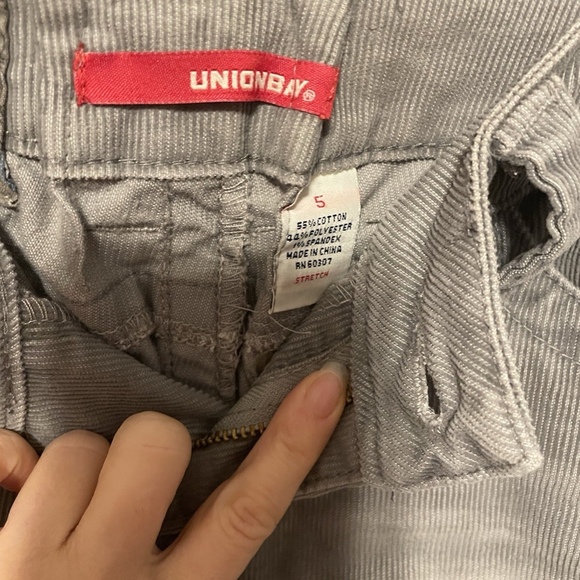 Union Bay Junior’s Size 5 Corduroy Pants Grey - Picture 3 of 6